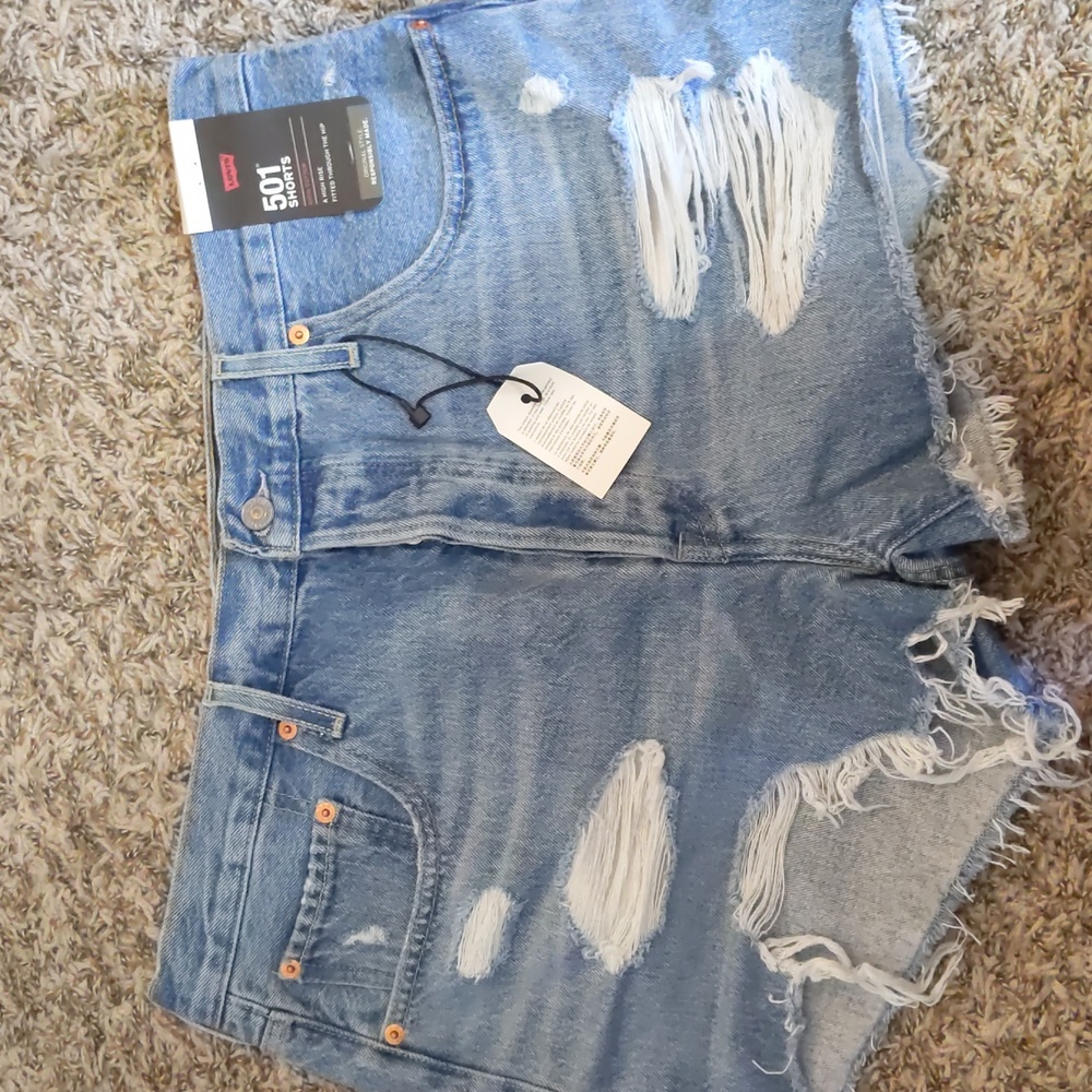 Levis 501 Shorts Distressed New with Tags 34